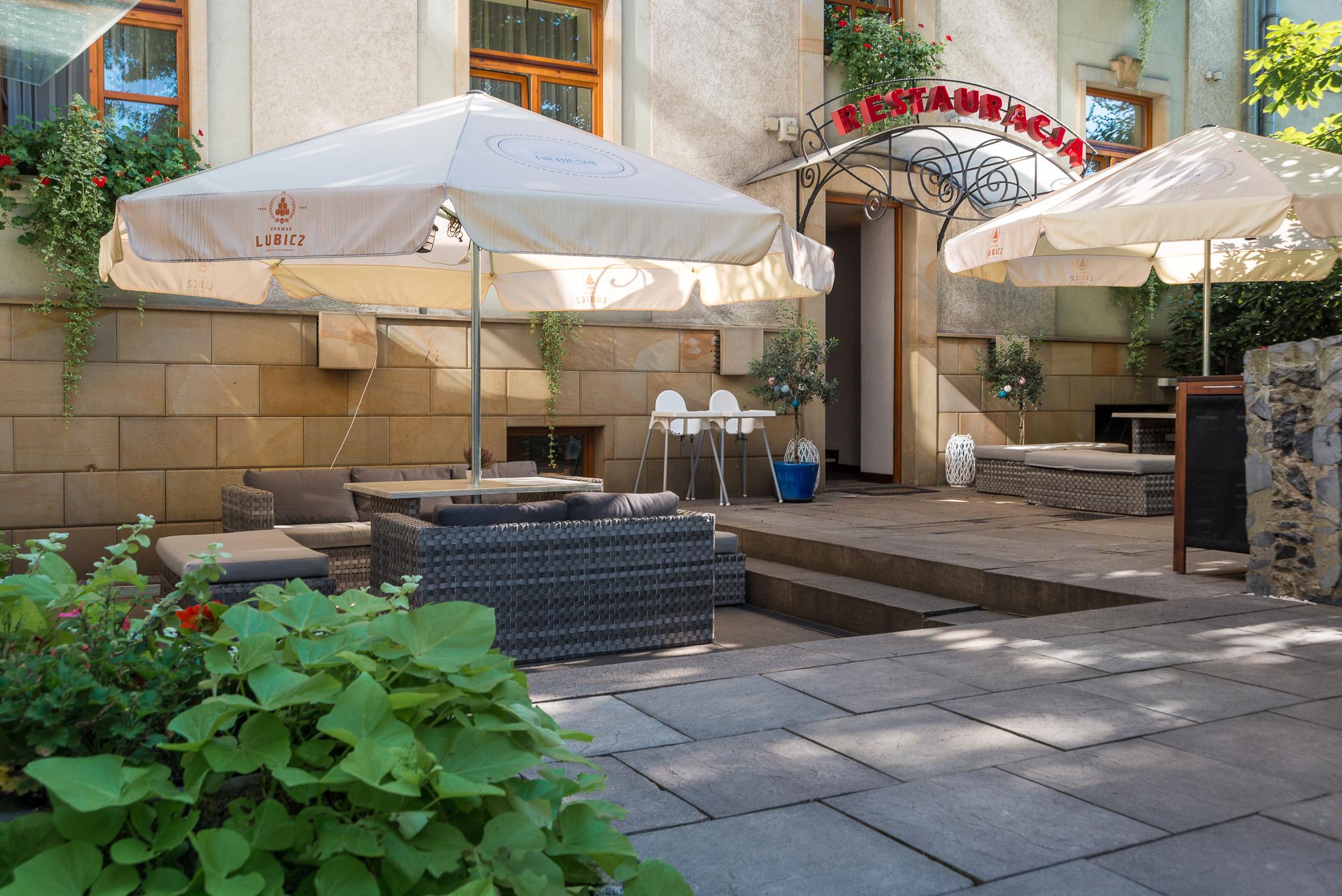 Niebieski Art Hotel & Spa Красков Екстериор снимка The courtyard of the hotel